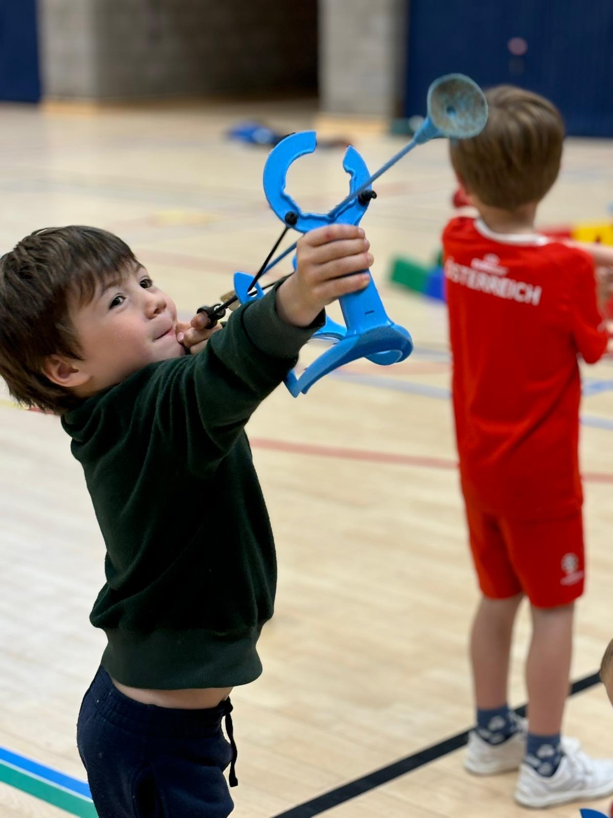 Boogschieten voor kleuters op de sportdag