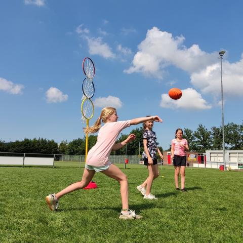 Sportdag lagere school verschillende sporten